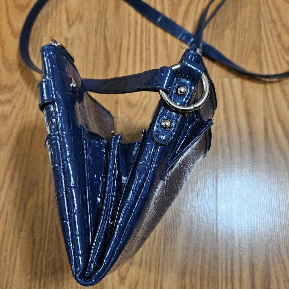 Liz Claiborne ‘Snap To It’ Crossbody Embossed Croc Faux Leather Bag - Picture 5 of 16